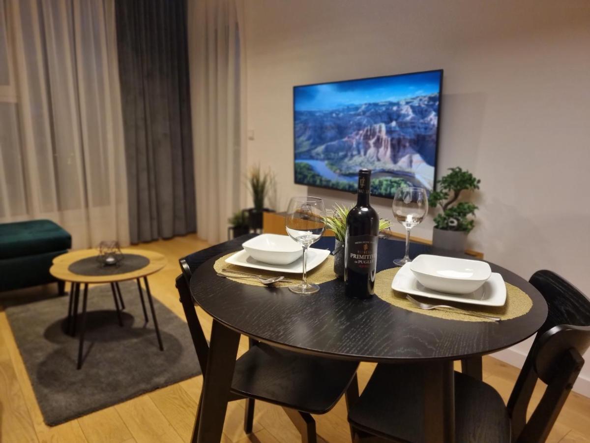 Premium Apartments Rzeszow Gold エクステリア 写真