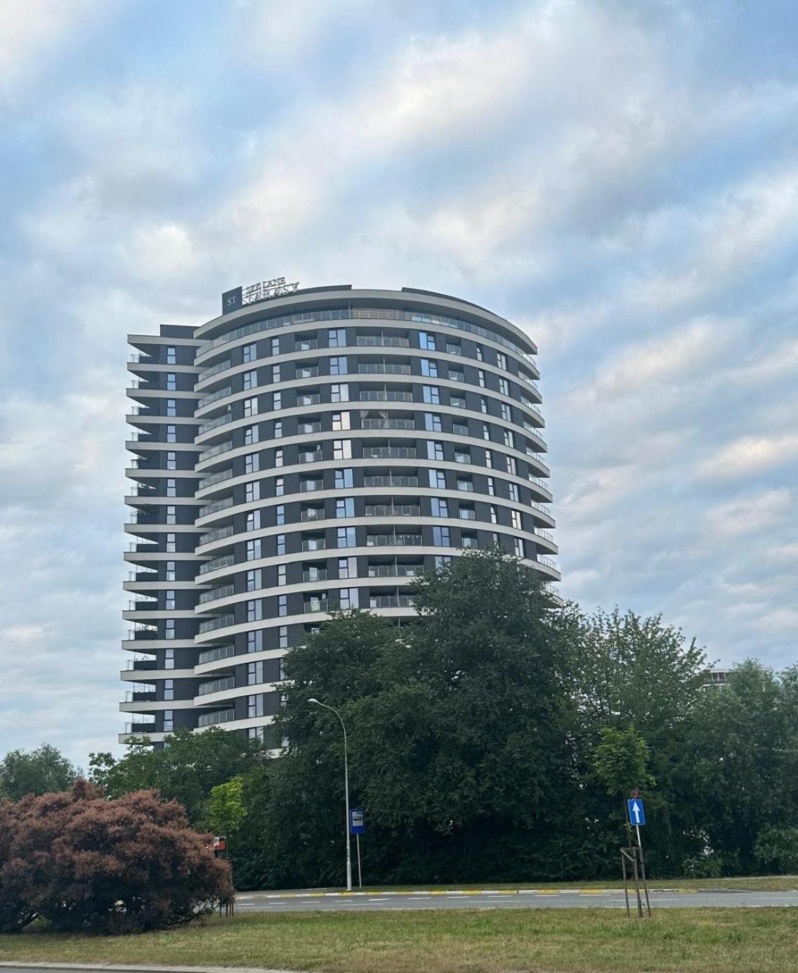 Premium Apartments Rzeszow Gold エクステリア 写真